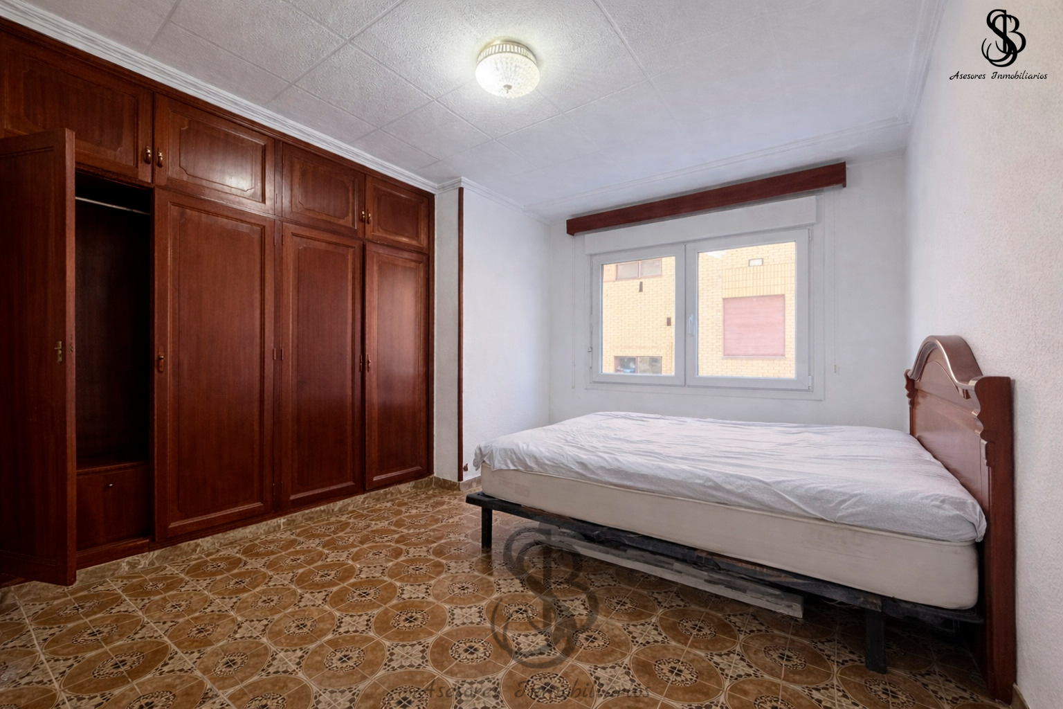 Piso en Centro Alicante Ref. R-8